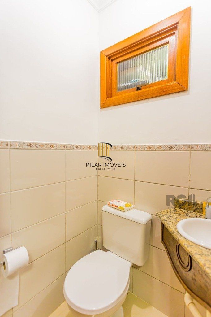Casa em condomínio de 155m², 3 dormitórios, 4 vagas no bairro Espírito Santo