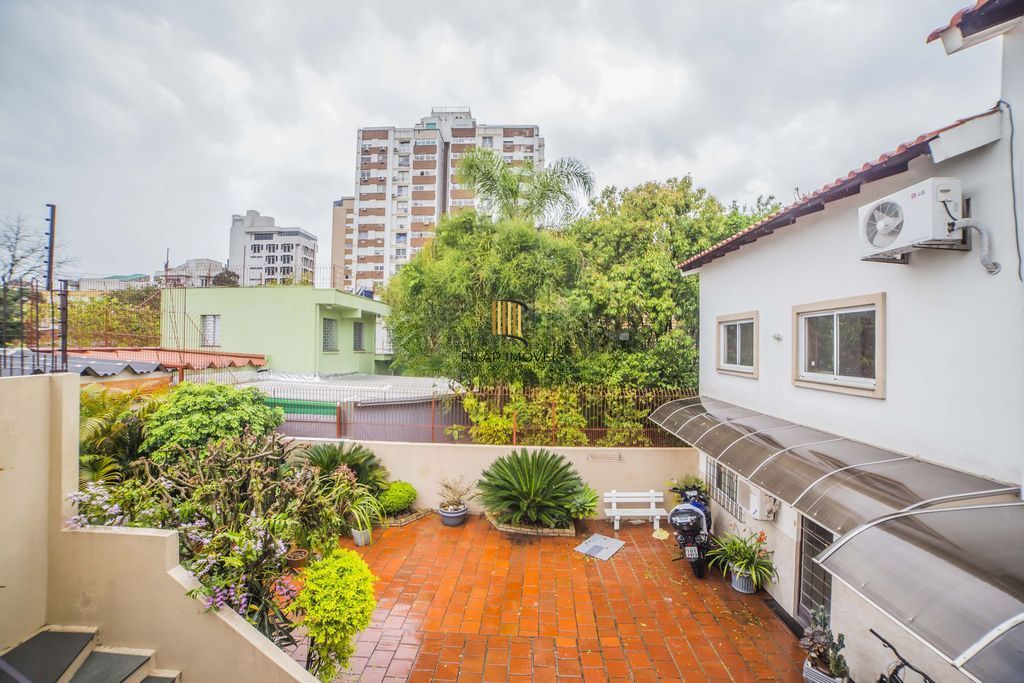 Casa de 4 dormitórios à venda no Bairro Santa Tereza - Porto Alegre
