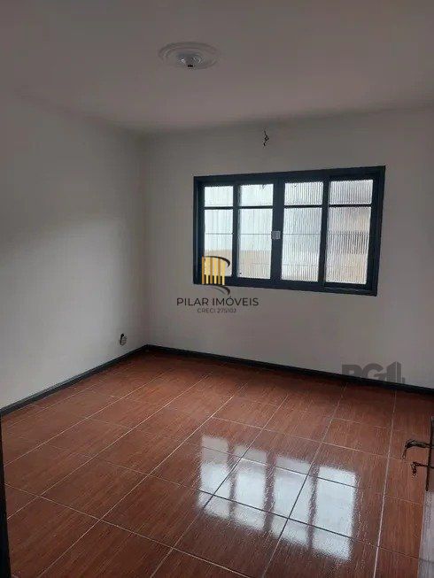 Casa de 2 dormitórios no bairro Sarandi