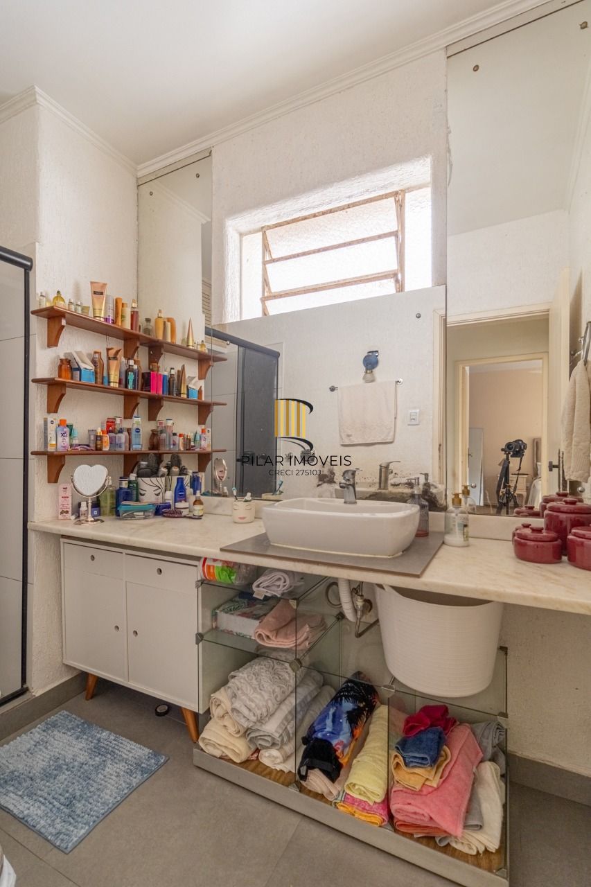 Cobertura à venda com 4 quartos 180 m²  rua Ramiro Barcelos no Bom Fim Porto Alegre