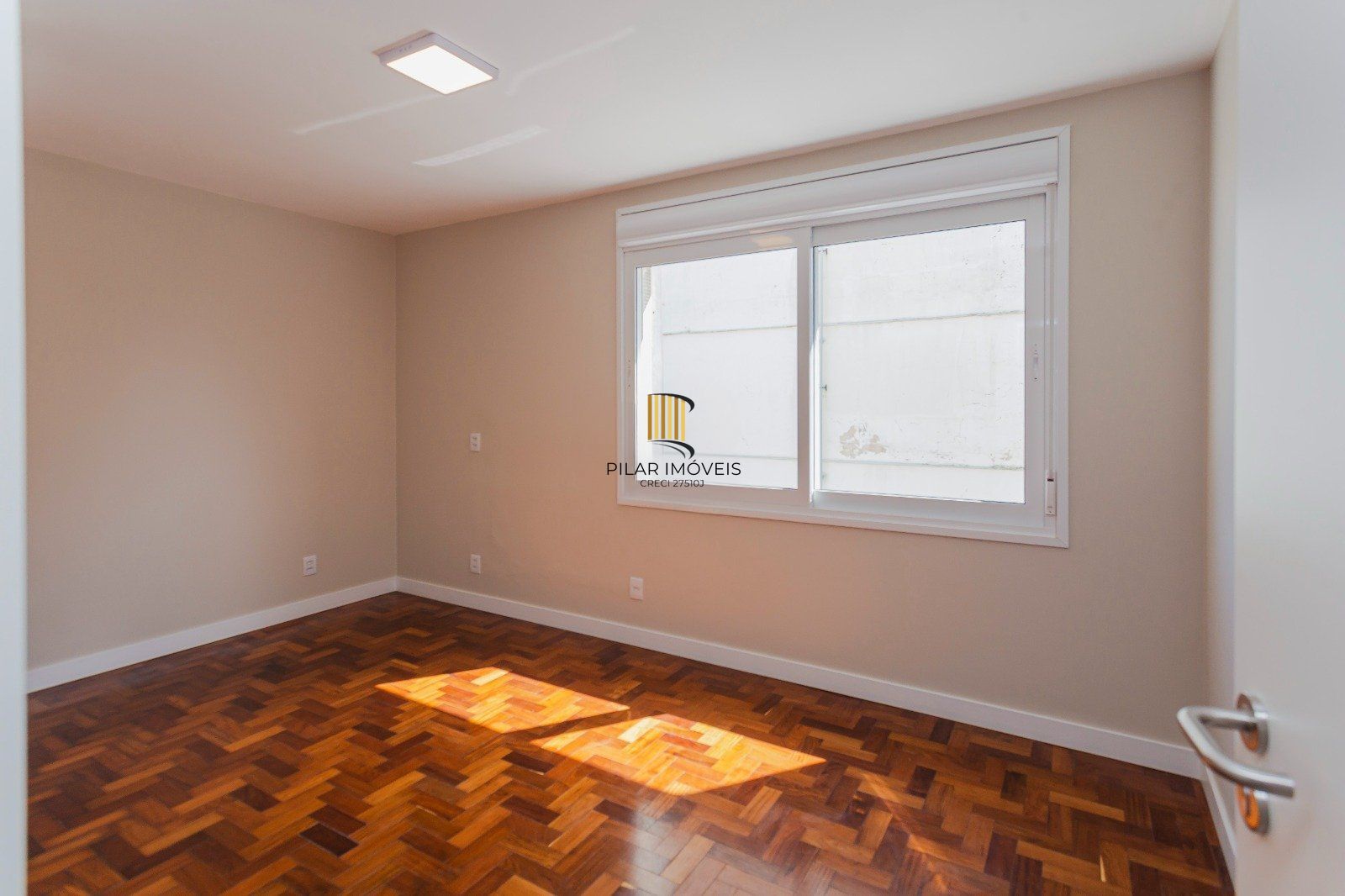 Apartamento com 3 quartos, 1 vaga e 115.98m² - Rua Mostardeiro - Moinhos De Vento, Porto Alegre