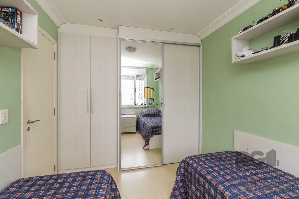 Apartamento 95m² - semi mobiliado, 3 dormitórios, 1 suíte e 2 vagas no bairro Passo da Areia