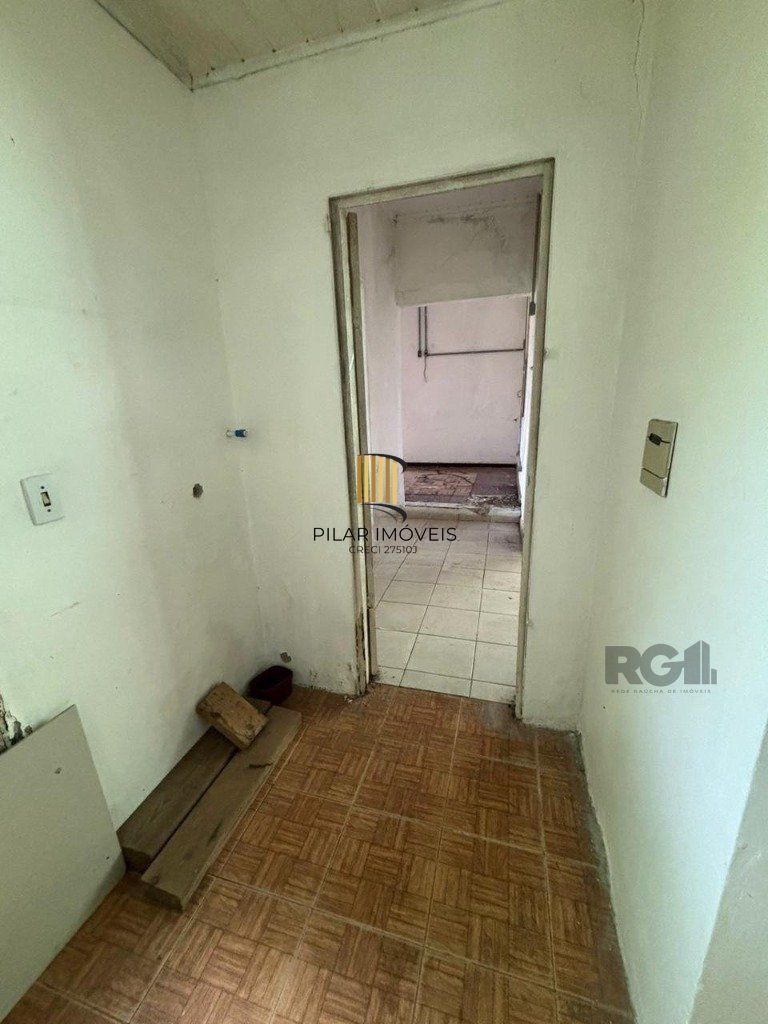 Casa com 3 quartos, 4 vagas e 120m² no bairro Vila Assução