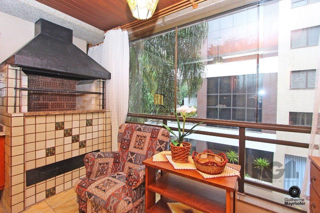 Excelente apartamento de 315m² com 3 dormitórios e 2 vagas.