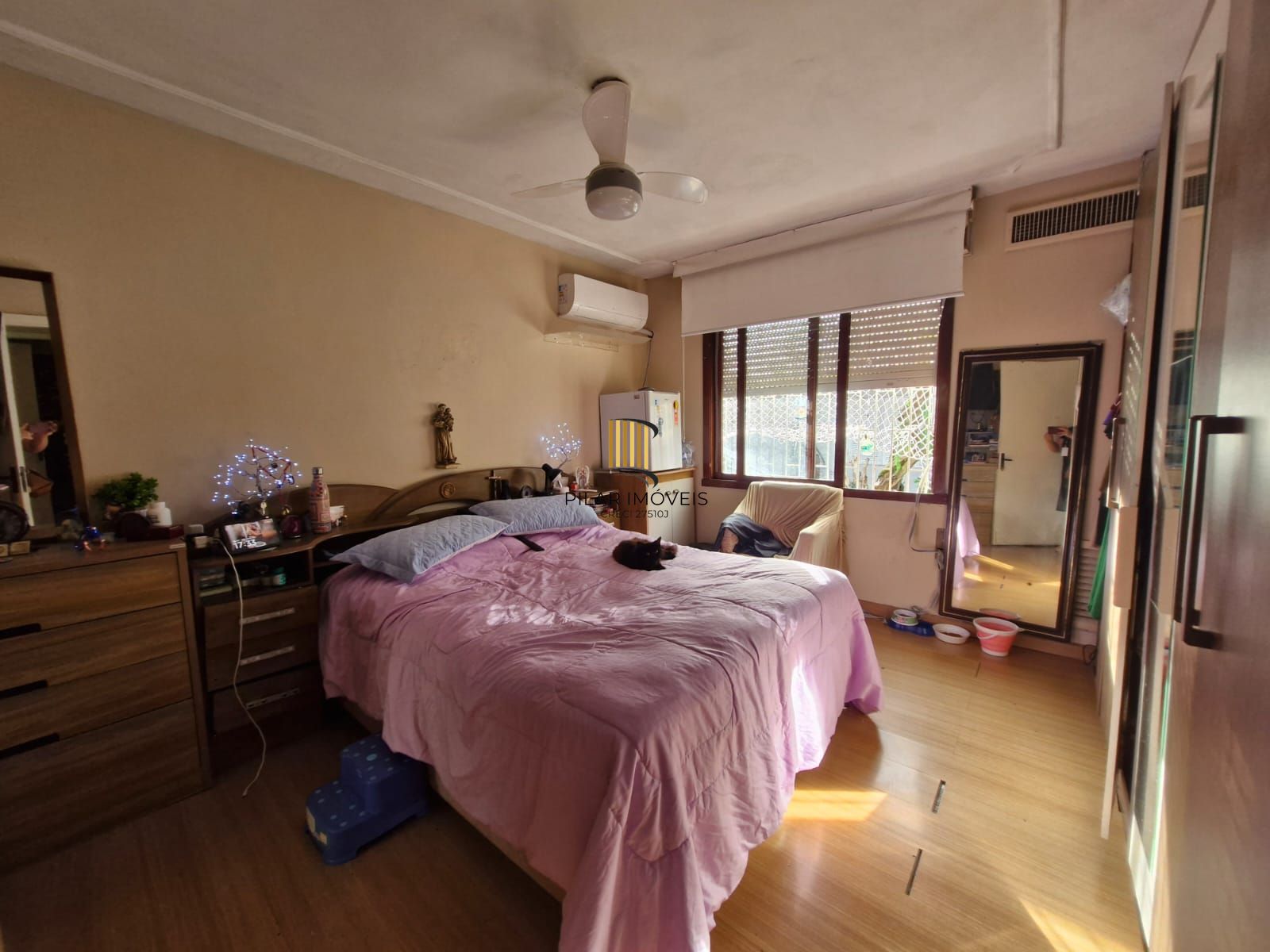 Casa com 3 dormitórios e edícula nos fundos no bairro Nonoai.