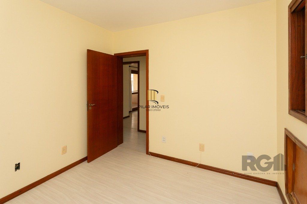 Casa com 5 dormitórios no bairro Jardim Carvalho