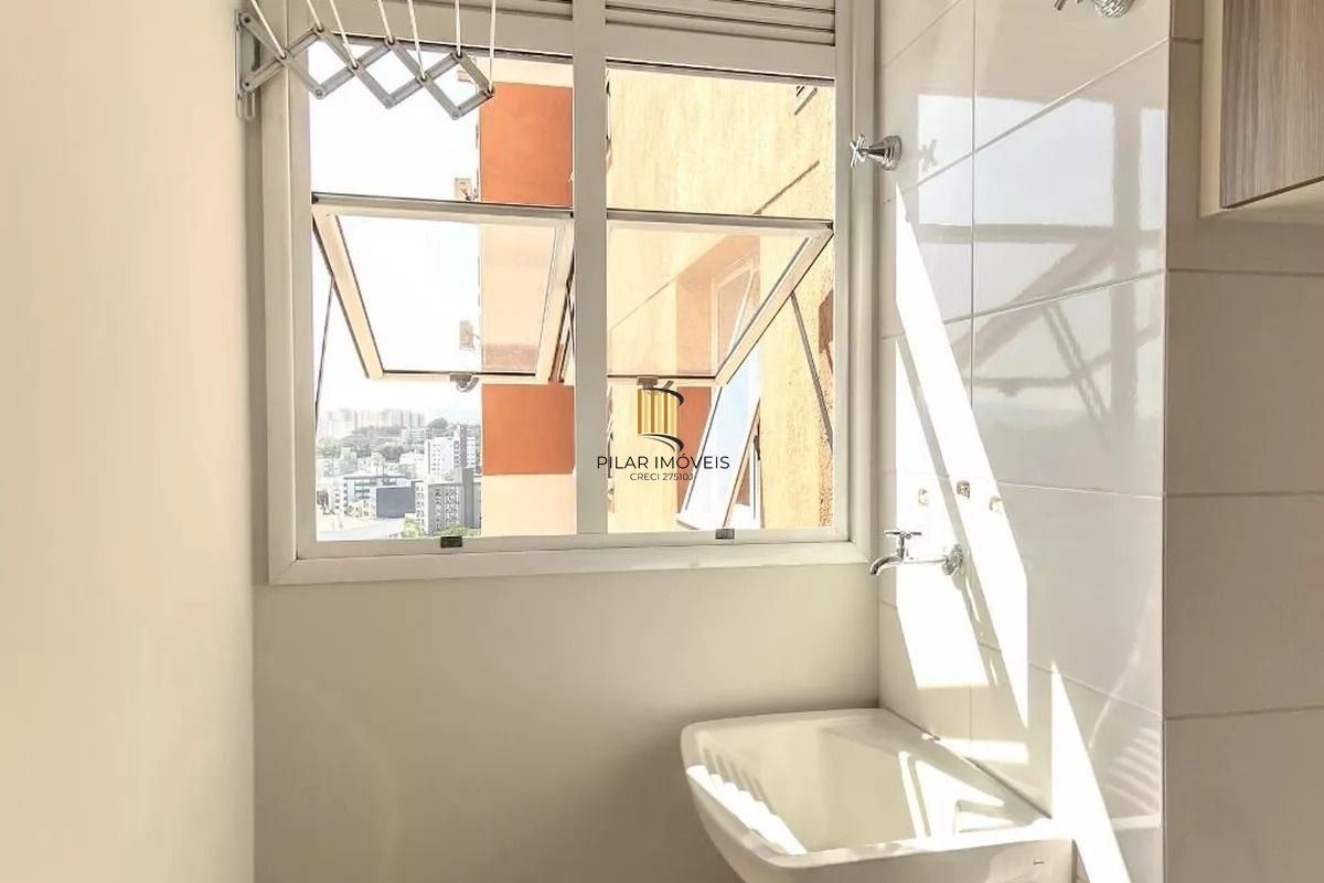 Apartamento de  01 dormitorio com vaga de garagem na Azenha - Porto alegre.