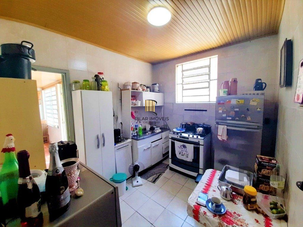 Casa 3 dormitórios no bairro Medianeira