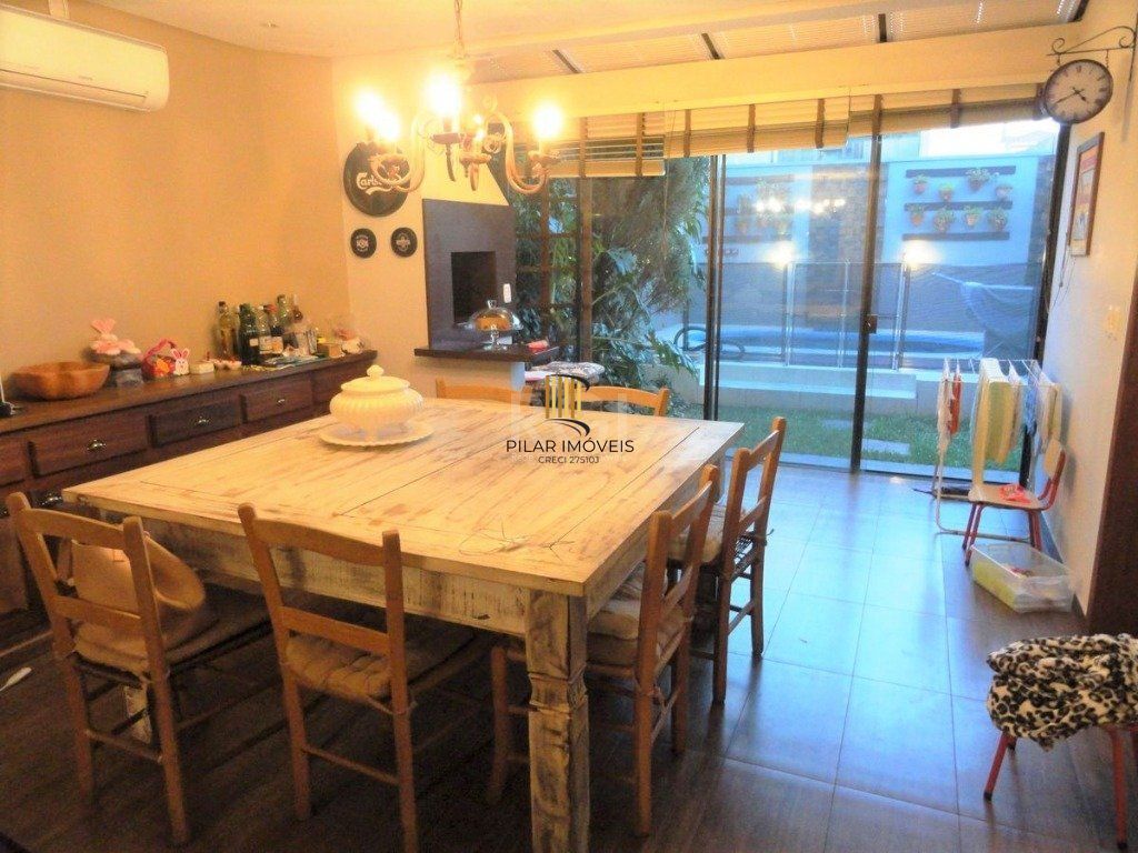 Casa para Venda - 165m², 3 dormitórios, sendo 3 suites, 1 vaga - Hípica