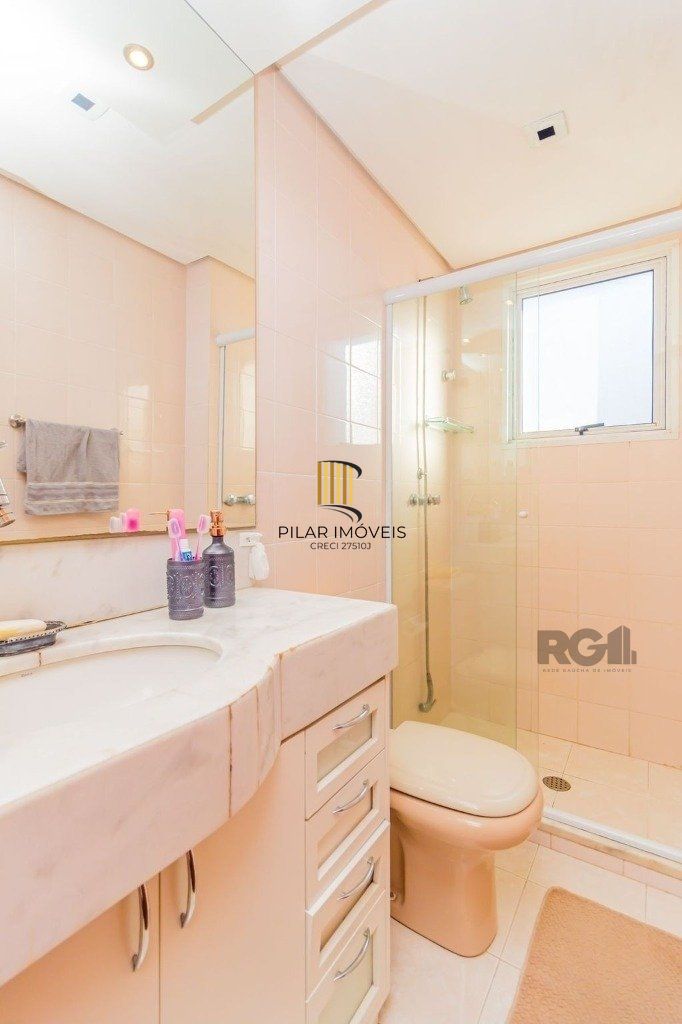 Excelente cobertura de 175m² com 3 dormitórios e 2 vagas.