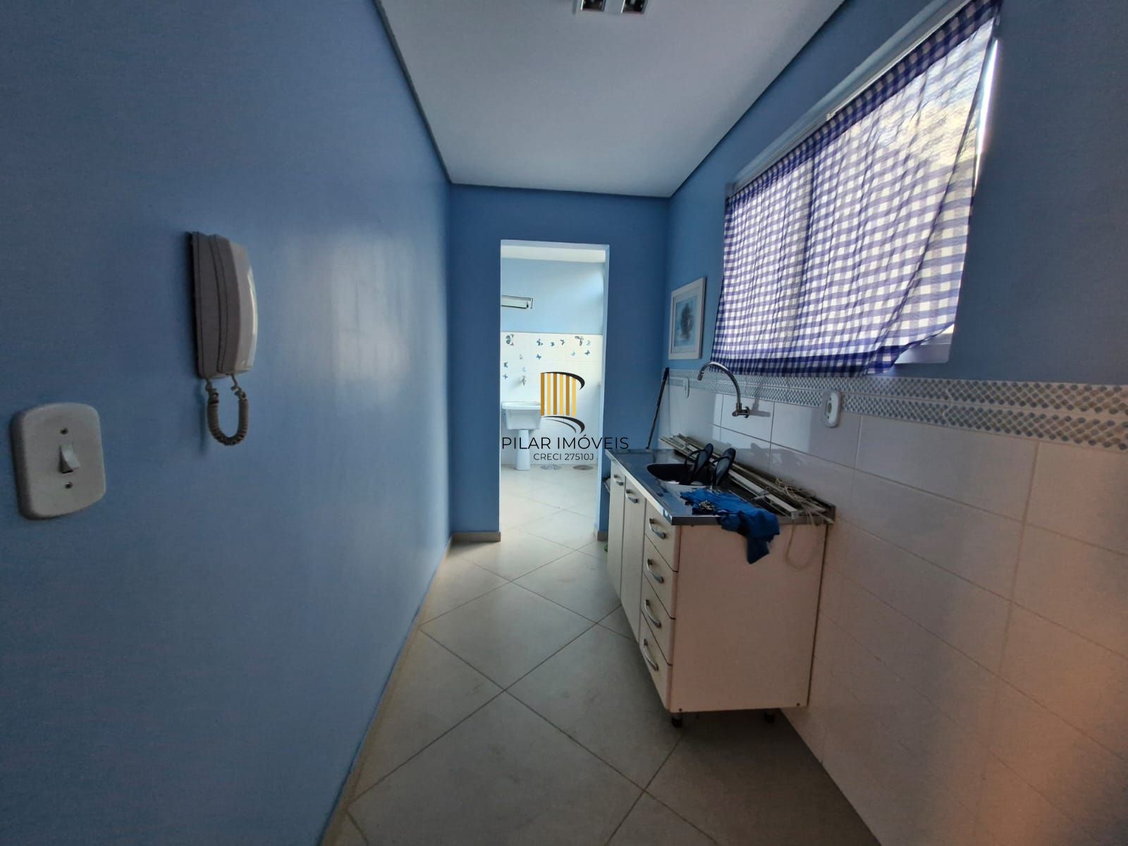 Ampla cobertura com 123m², 2 dormitórios, 1 vaga coberta por convenção.