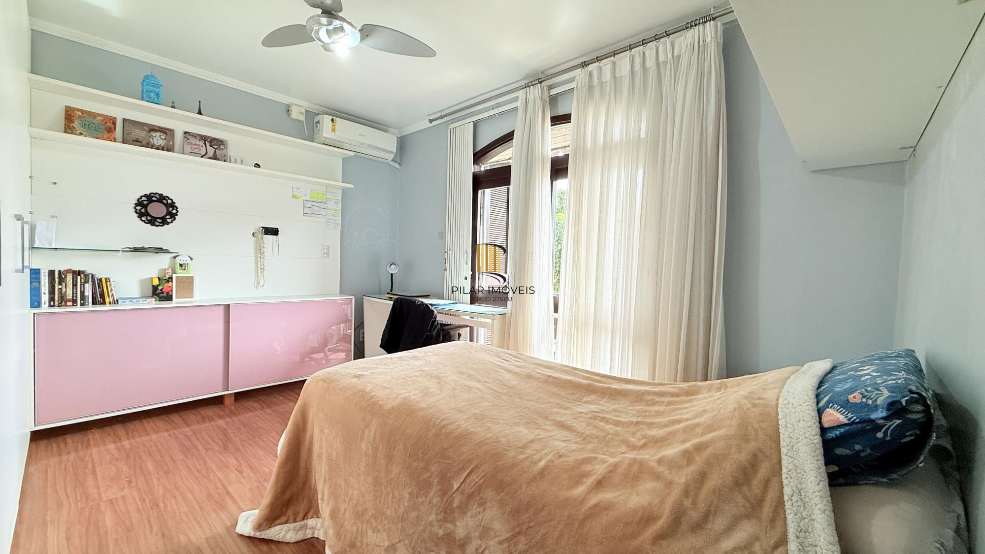 Casa para Venda - 260m², 4 dormitórios, sendo 1 suites, 4 vagas - Nonoai