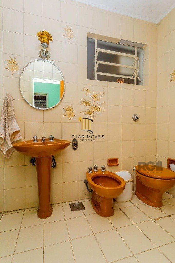 Casa 172m² - 3 dormitórios, 3 vagas no bairro Teresópolis