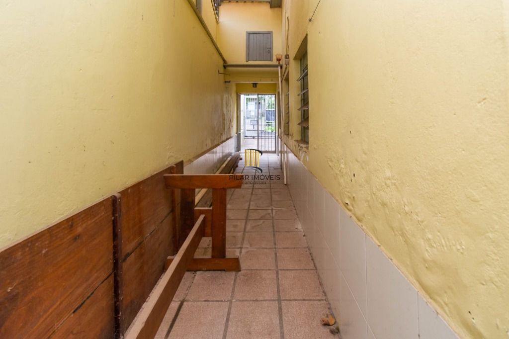 Casa com 3 dormitórios, 1 vaga e 74m² no bairro Cristo Redentor