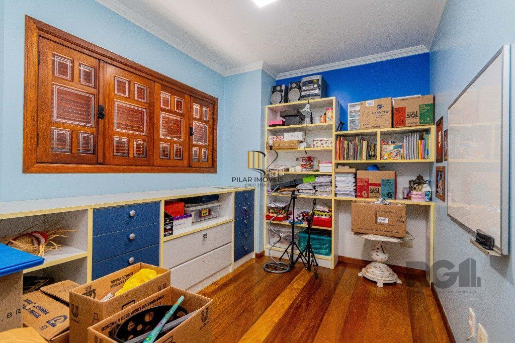 Casa de 4 dormitórios 304m² no bairro Jardim Lindóia