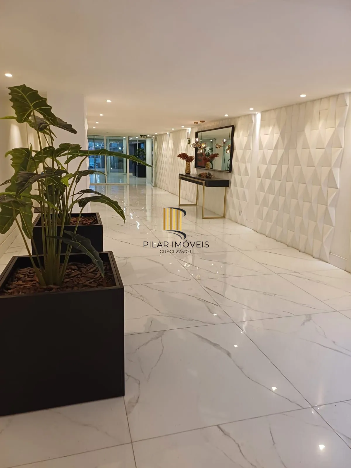 Amplo apartamento de 3 dormitórios com infra completa