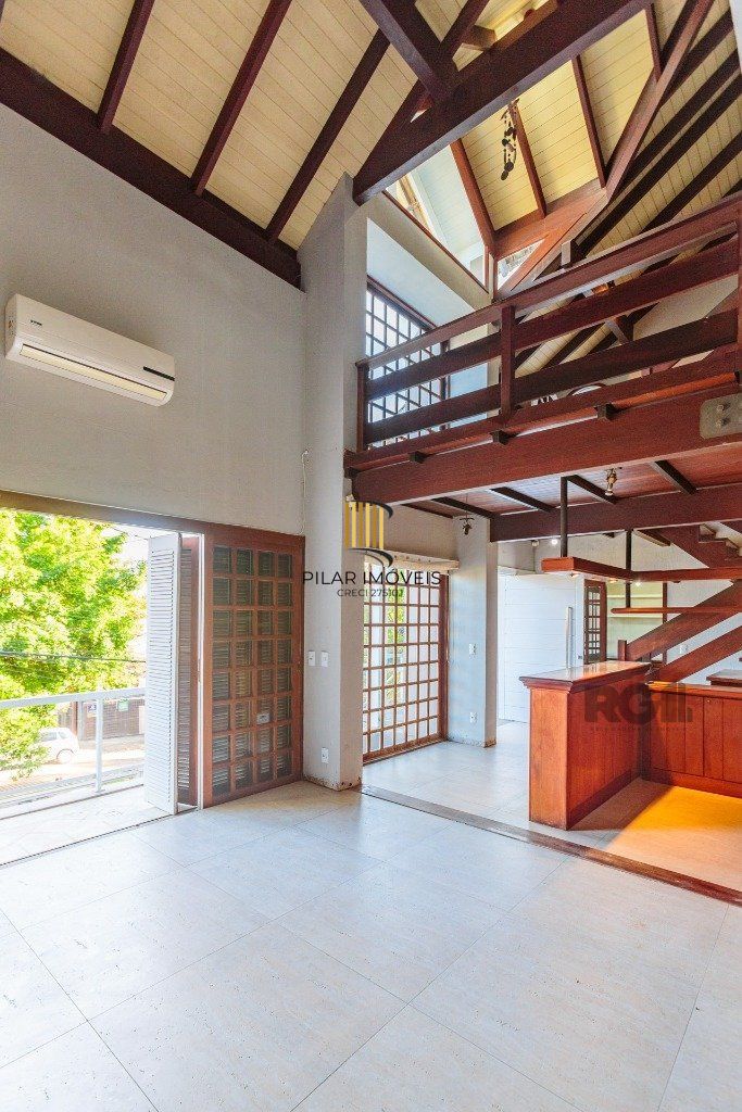 Casa 3 dormitórios no bairro Nonoai