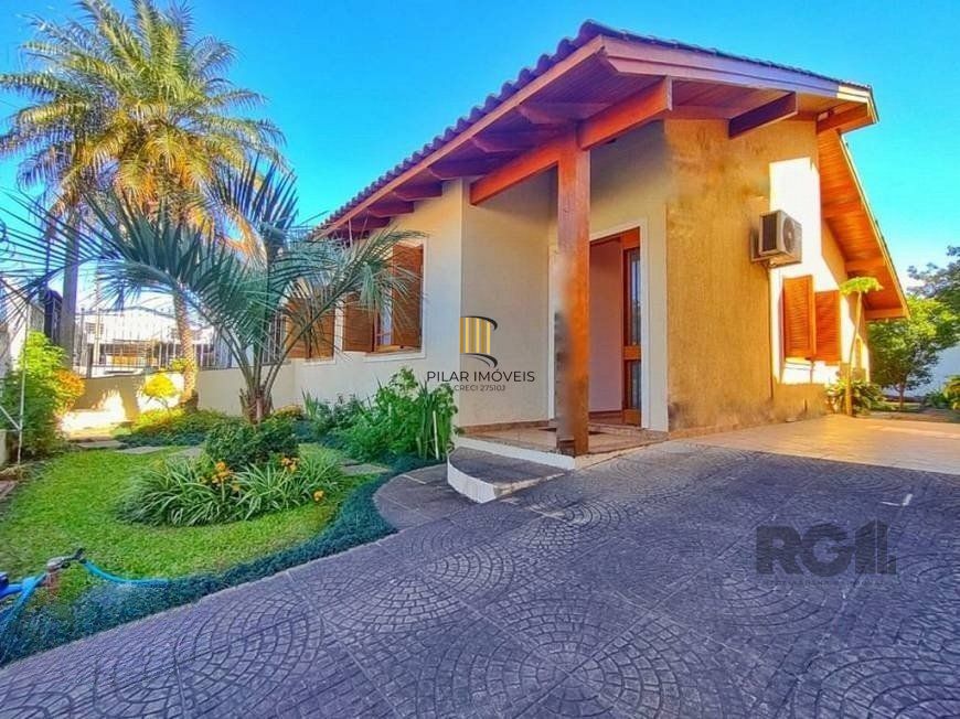 Casa de 3 dormitórios, bairro São Sebastião