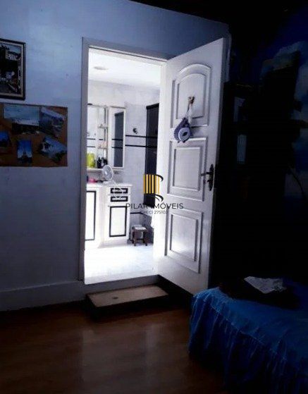 Casa para Venda - 200m², 5 dormitórios, sendo 1 suites, 4 vagas - Glória