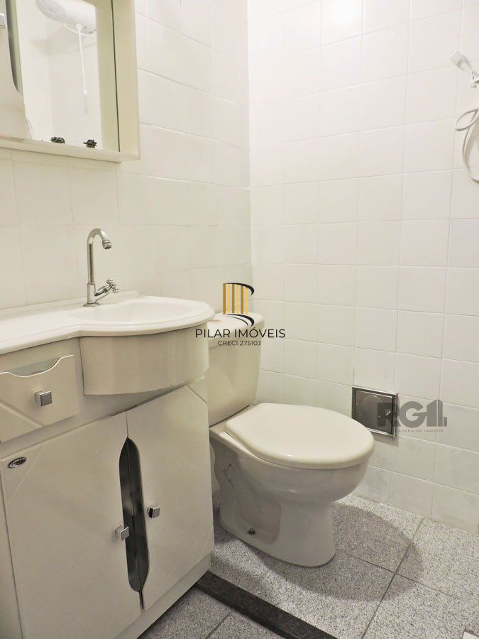 EXCELENTE casa térrea MAIS um loft construído em edícula anexa, com pátio.