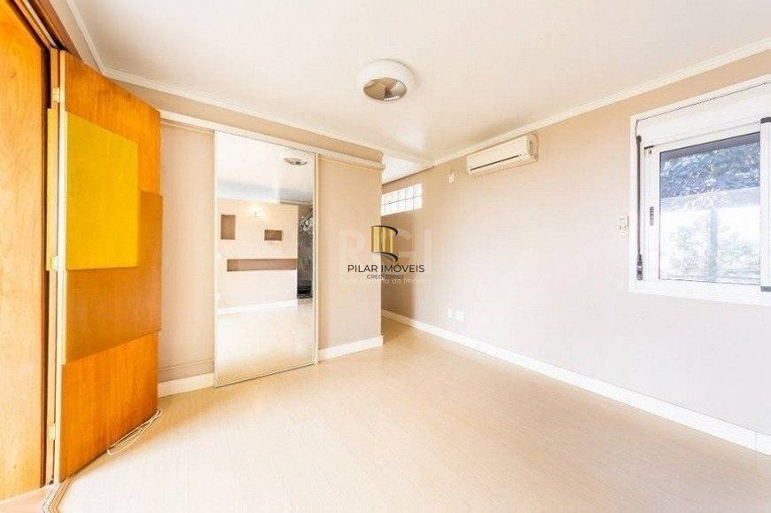 Casa à venda com 2 quartos, 255m² Rua CORONEL GOMES DE CARVALHO, Sétimo Céu, Porto Alegre