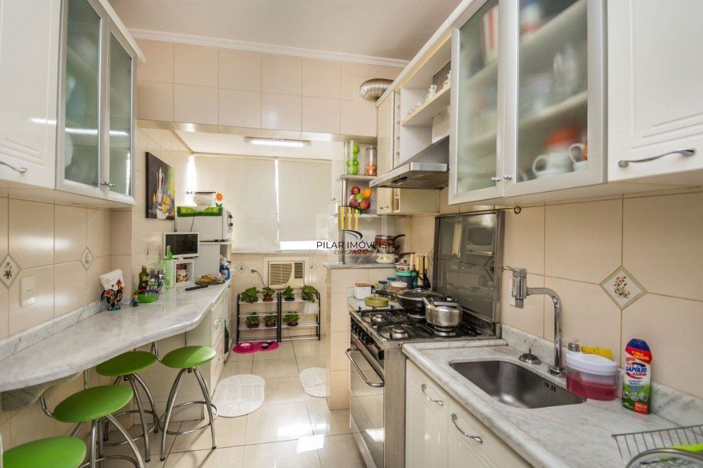 Cobertura para Venda - 199m², 3 dormitórios, sendo 1 suites, 2 vagas - Azenha
