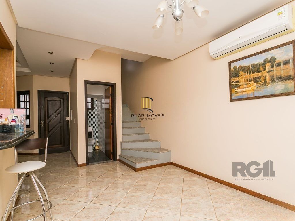 Casa de 3 dormitórios,  no bairro Campo Novo