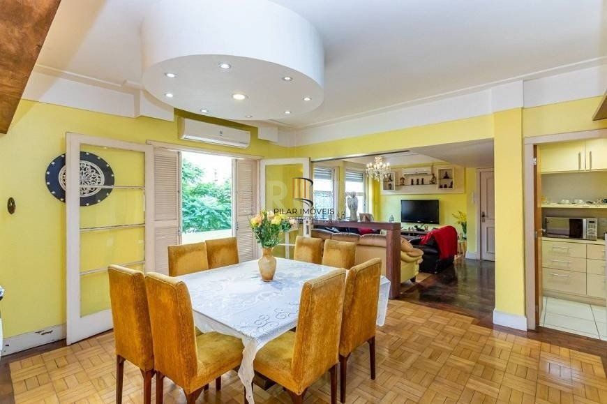 Apartamento 148m² - semi mobiliado, 2 dormitórios, 1 suíte e 1 vaga de garagem no bairro Bom Fim