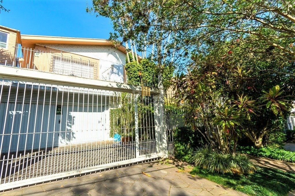 Casa de 424m² no Bairro Chácara Das Pedras