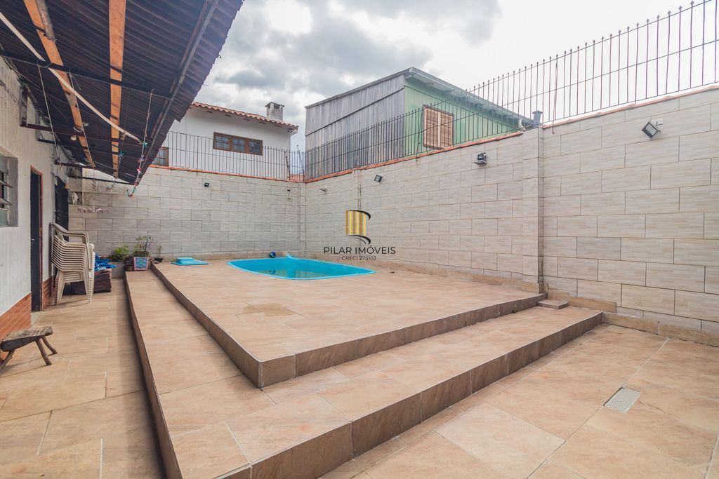 Casa de 3 dormitórios à venda no Bairro Parque Santa Fé - Porto Alegre