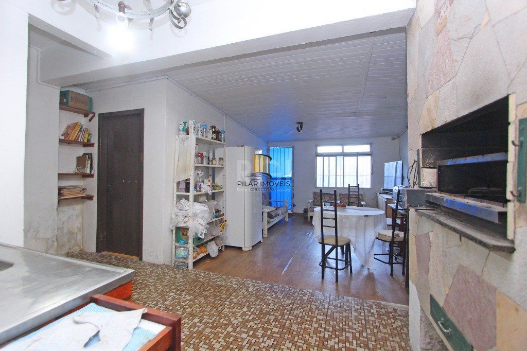 Casa para Venda - 160m², 4 dormitórios, sendo 1 suites, 3 vagas - Medianeira