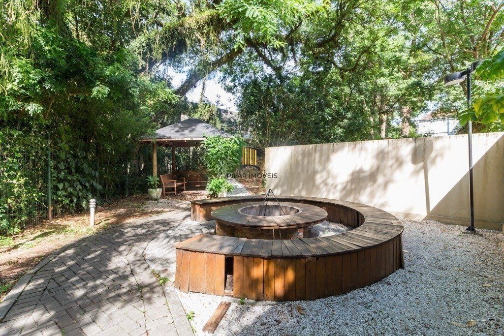 Apartamento de 3 dormitórios à venda no Bairro Teresópolis, Porto Alegre.