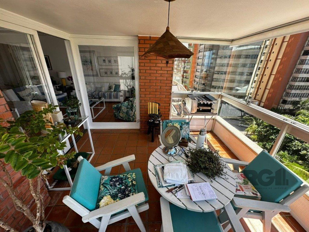 Apartamento 3 dormitórios no bairro Centro