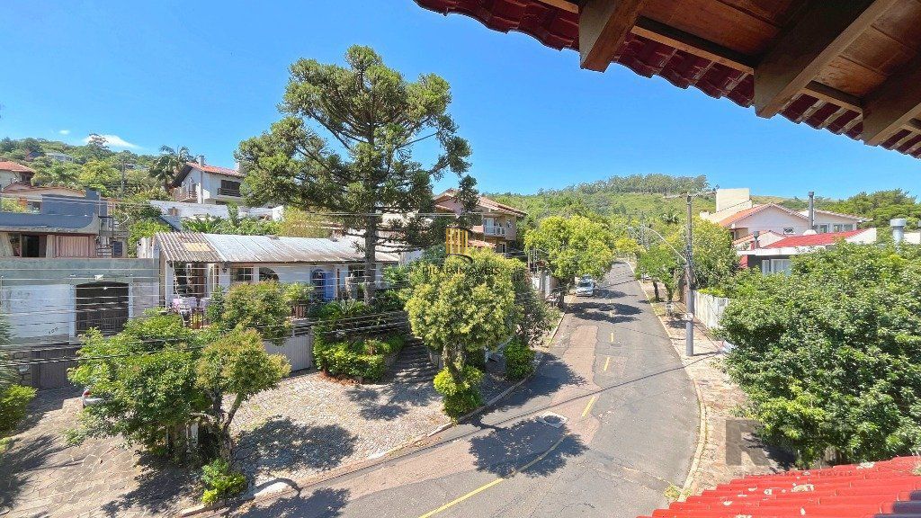 Casa 3 dormitórios no bairro Teresópolis