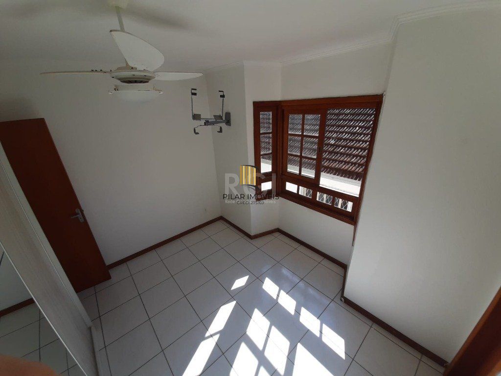 Casa para Venda - 122m², 5 dormitórios, sendo 2 suites, 2 vagas - Teresópolis