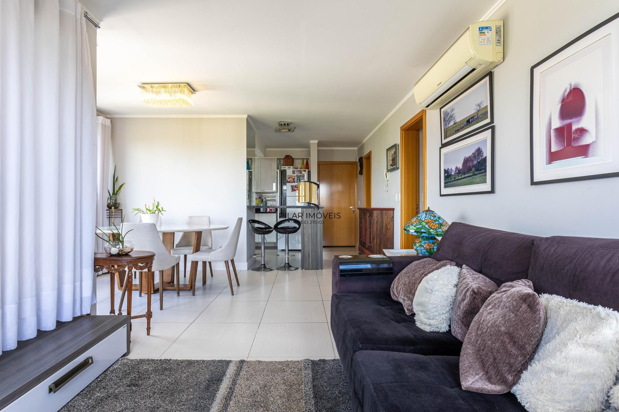 Apartamento à Venda com 2 Dormitórios (1 Suíte) e 2 Vagas Cobertas - Vila Ipiranga, Porto Alegre/RS