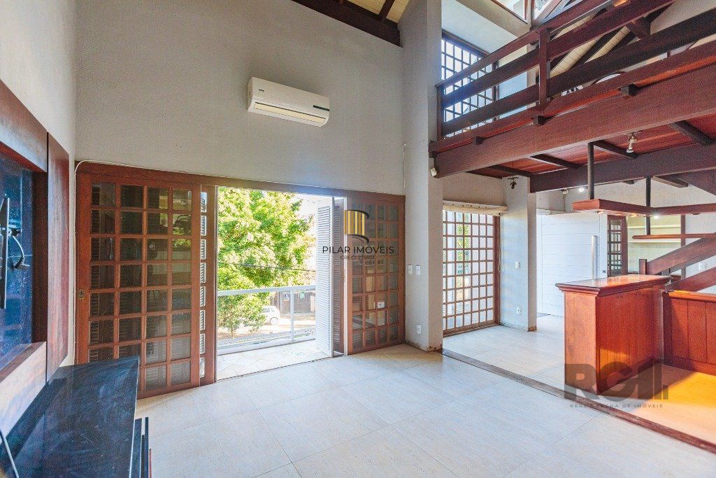 Casa 3 dormitórios no bairro Nonoai
