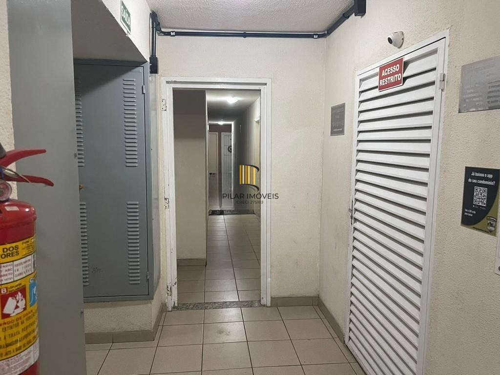 Apartamento de 2 dormitórios á venda no Bairro Jardim Itu, Porto Alegre.