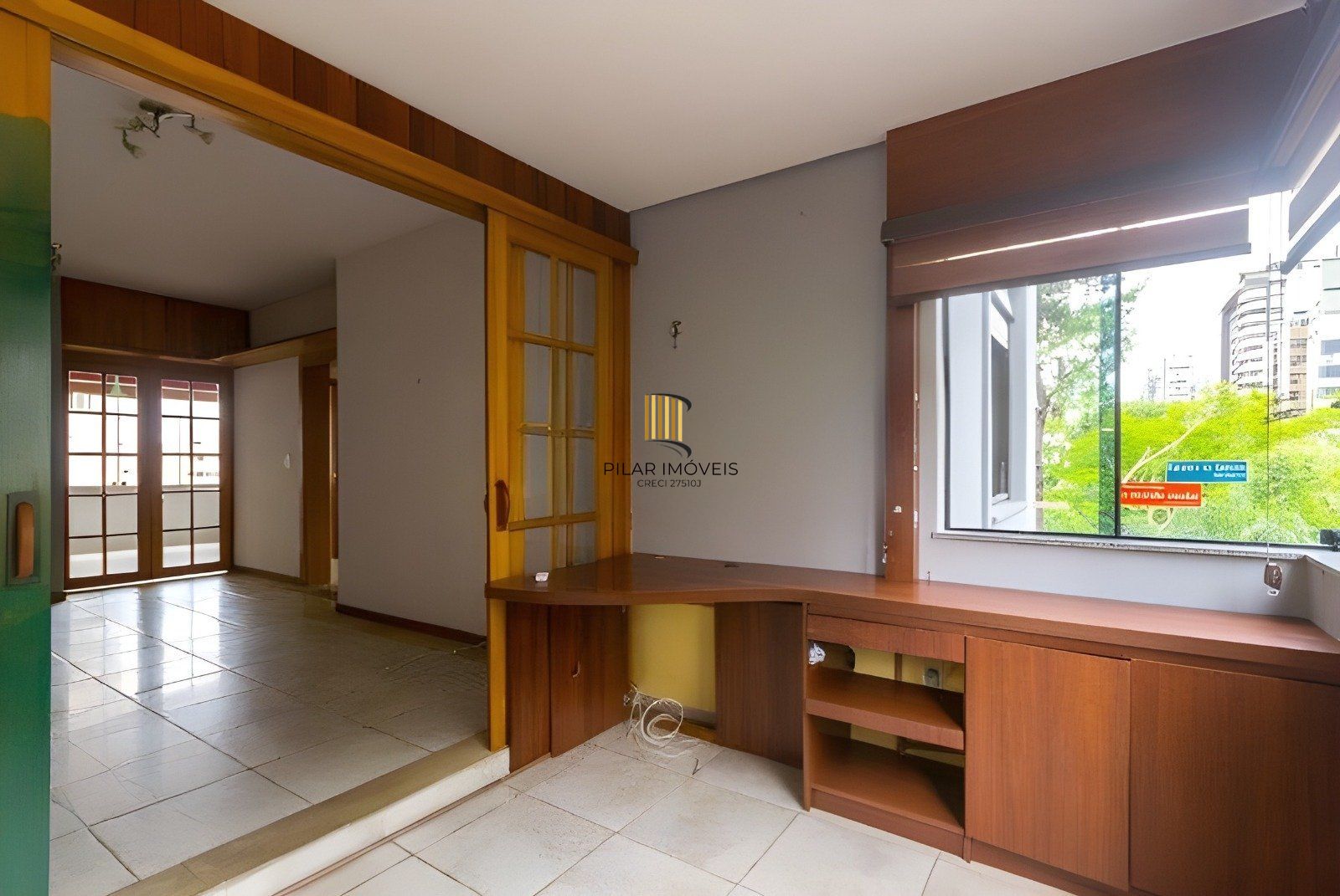 Apartamento de 2 dormitórios á venda no Bairro Mont Serrat, Porto Alegre.