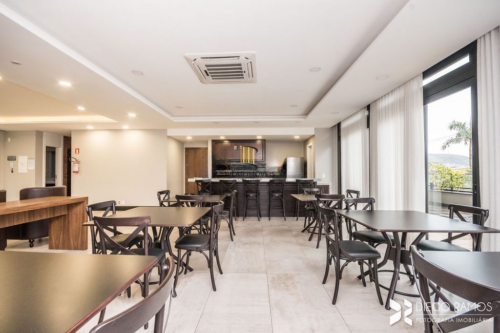 Apartamento 58m², 2 dormitórios, 2 vagas no bairro Jardim do Salso