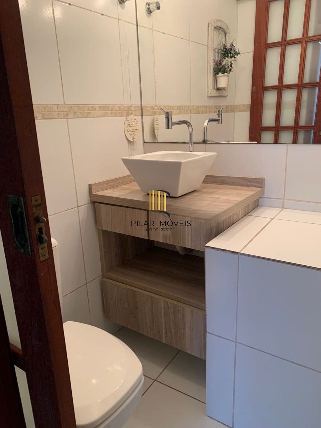 Casa em Condomínio de 3 dormitórios à venda em Tristeza, Porto Alegre.