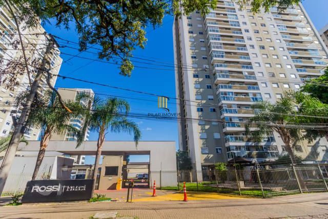 Apartamento de 2 dormitórios à venda em São Geraldo, Porto Alegre.
