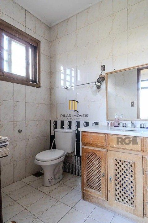 Casa 3 dormitórios no bairro Menino Deus