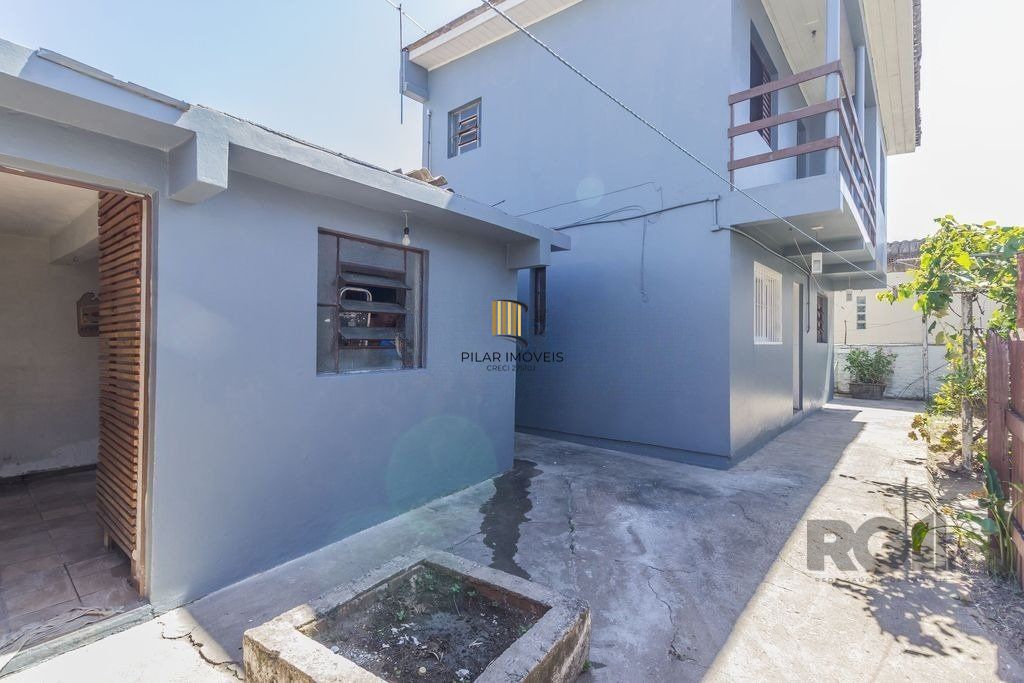 Casa de 5 dormitórios no bairro Sarandi