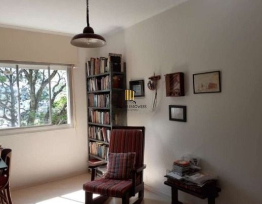 Apartamento para venda de 3 dormitórios, no bairro Teresópolis em Porto Alegre/RS.