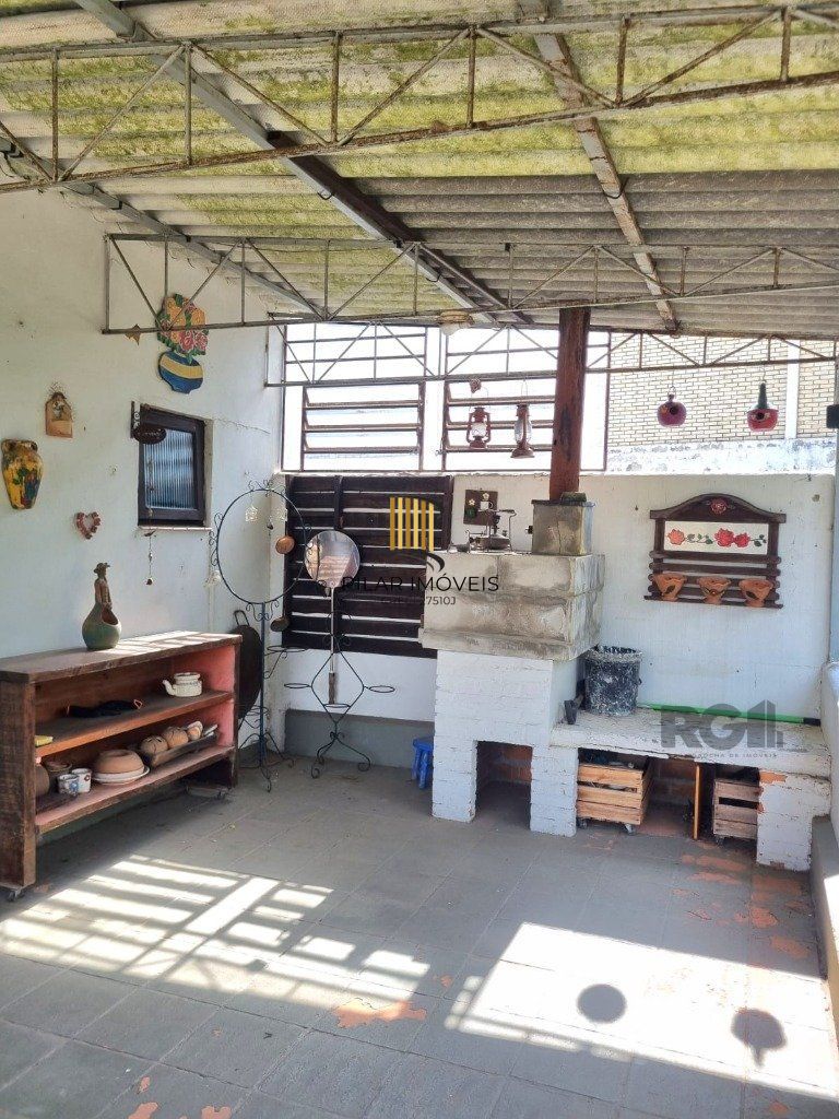 Casa 5 dormitórios no bairro Cavalhada
