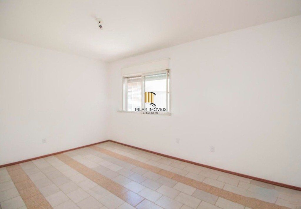 Casa para Venda - 440m², 3 dormitórios, sendo 2 suites, 2 vagas - Cidade Baixa