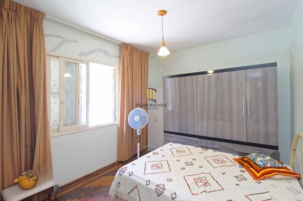 Casa à venda na Rua Marechal Mesquita, no bairro Teresópolis.