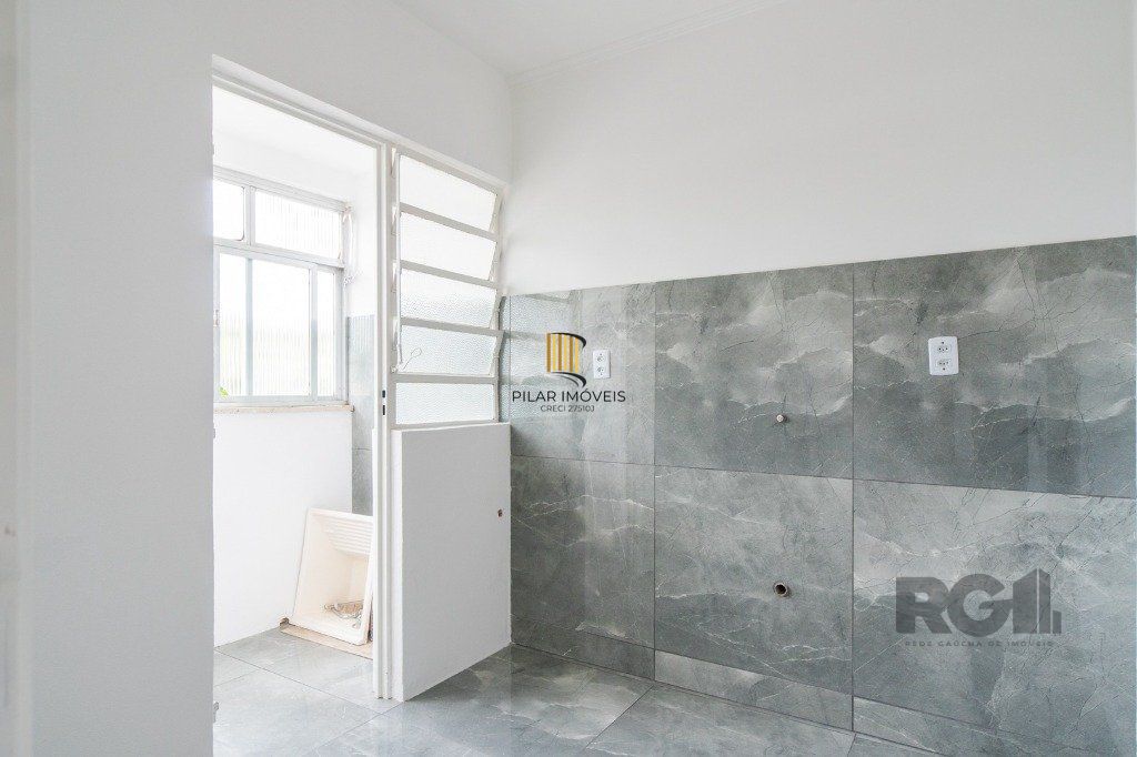 Apartamento com 1 dormitório no bairro camaquã - Porto Alegre