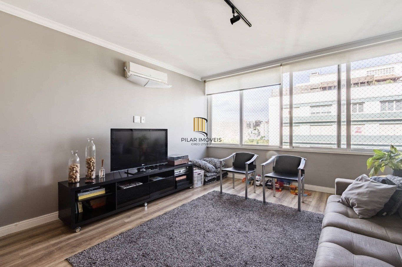 Apartamento com 3 quartos e 147m² à venda em Moinhos de Vento, Porto Alegre.